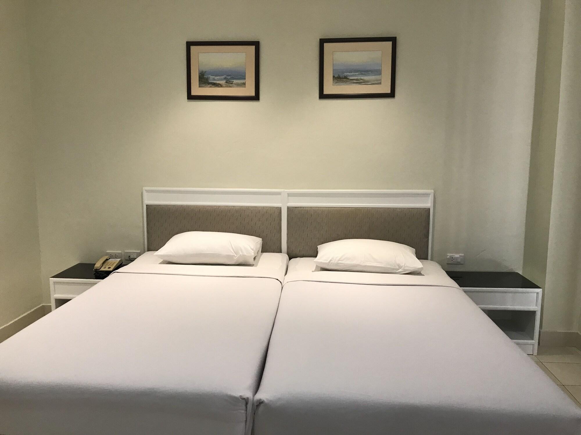 Star 3 Hotel And Residence Rayong Esterno foto