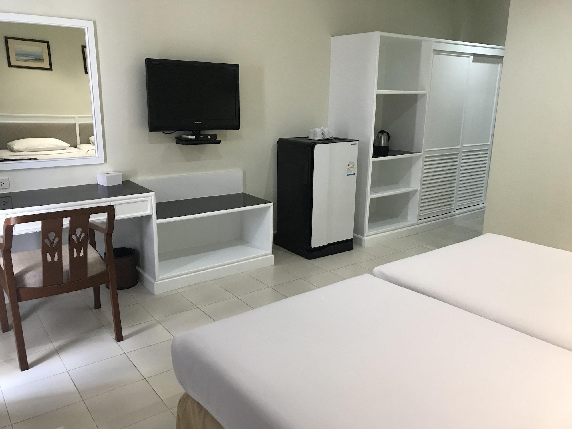 Star 3 Hotel And Residence Rayong Esterno foto