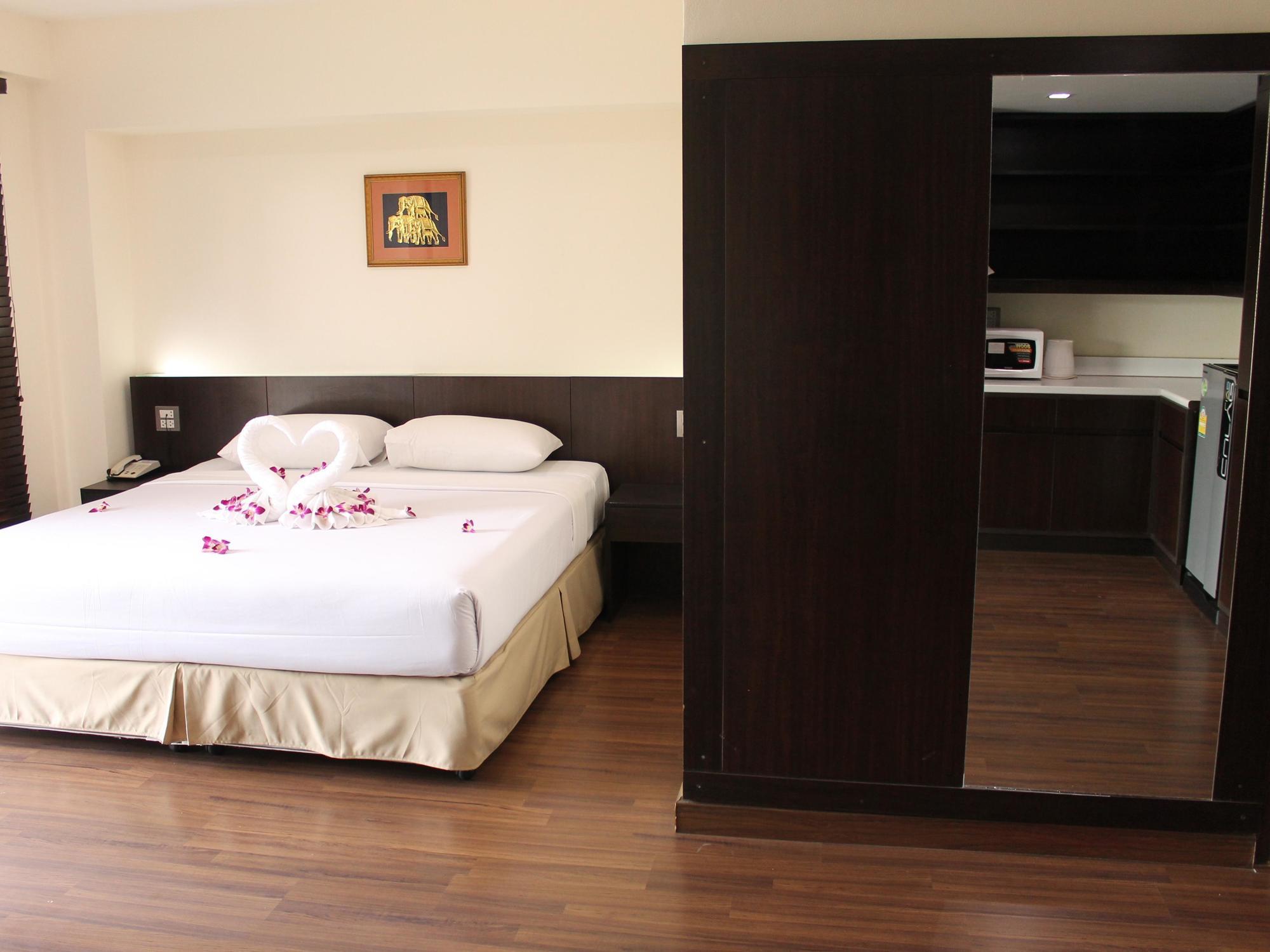 Star 3 Hotel And Residence Rayong Esterno foto