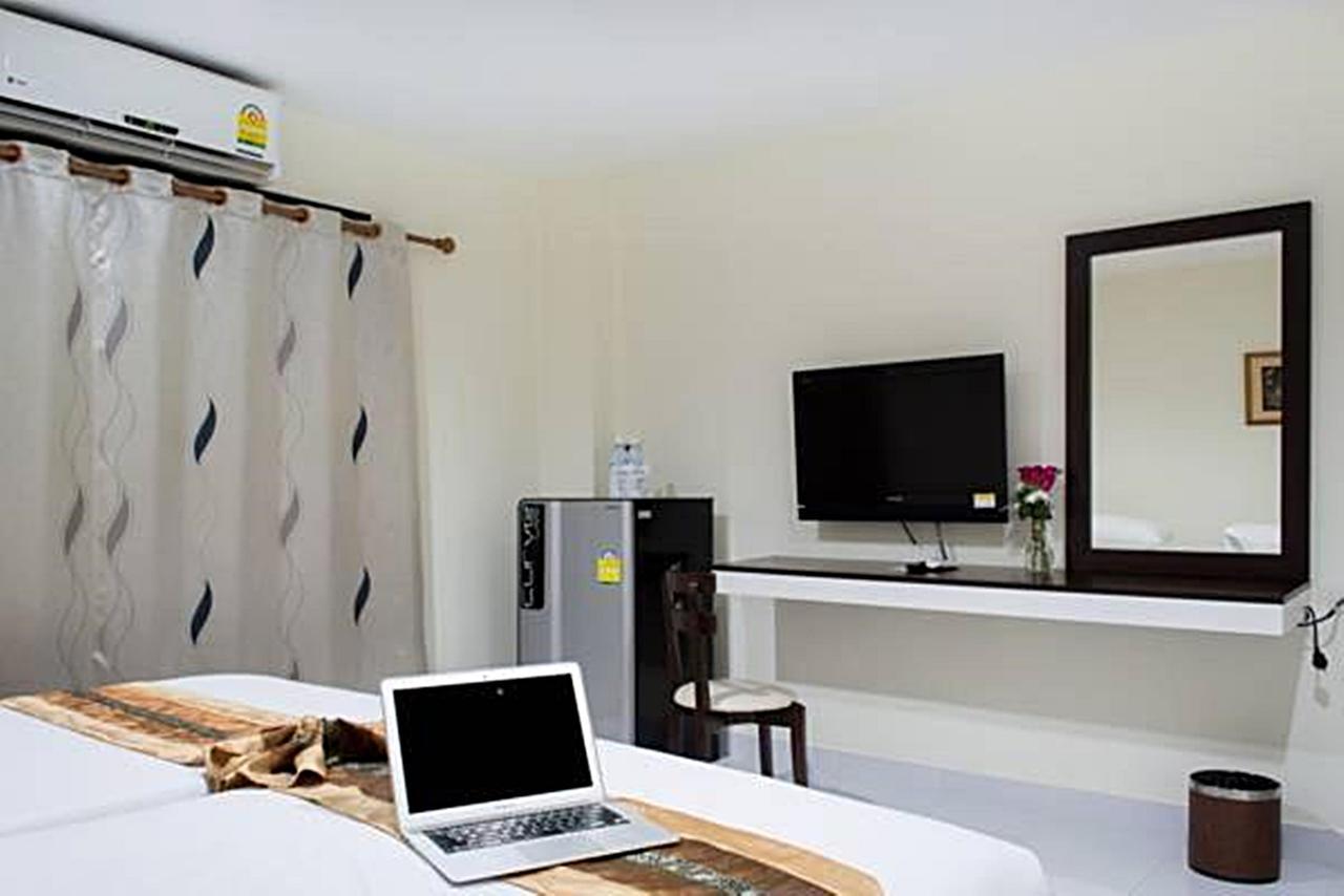 Star 3 Hotel And Residence Rayong Esterno foto