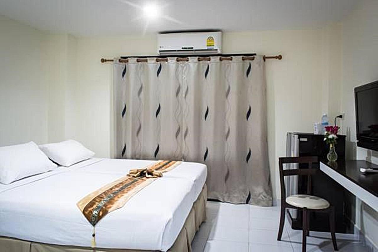 Star 3 Hotel And Residence Rayong Esterno foto