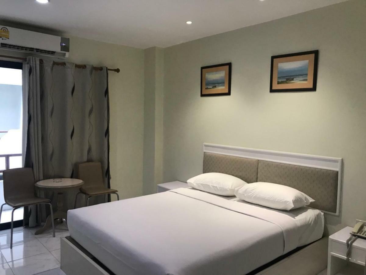 Star 3 Hotel And Residence Rayong Esterno foto