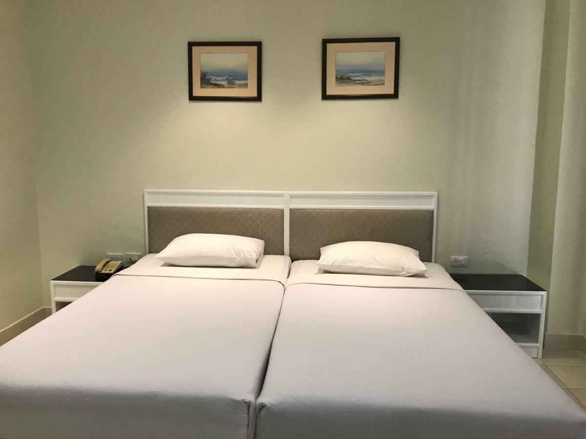 Star 3 Hotel And Residence Rayong Esterno foto