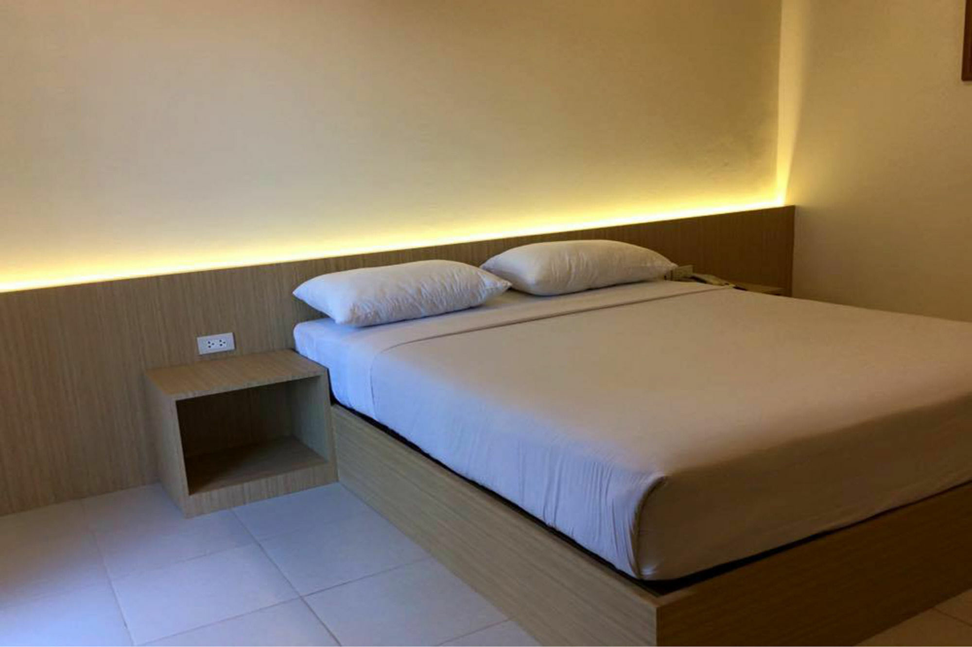 Star 3 Hotel And Residence Rayong Esterno foto